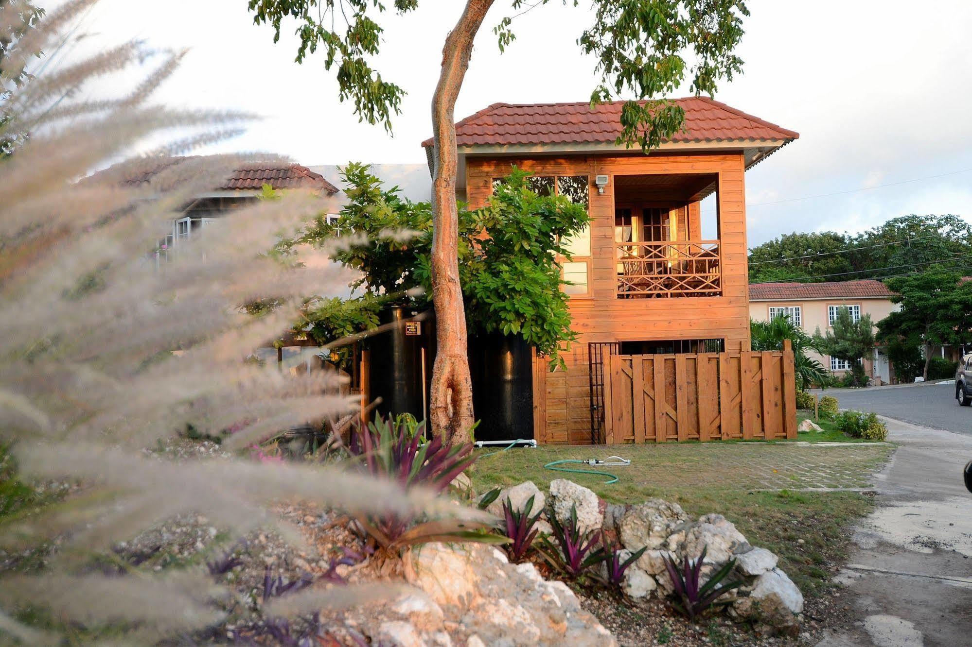 The Cabin At Long Mountain Country Club Kingston Ngoại thất bức ảnh